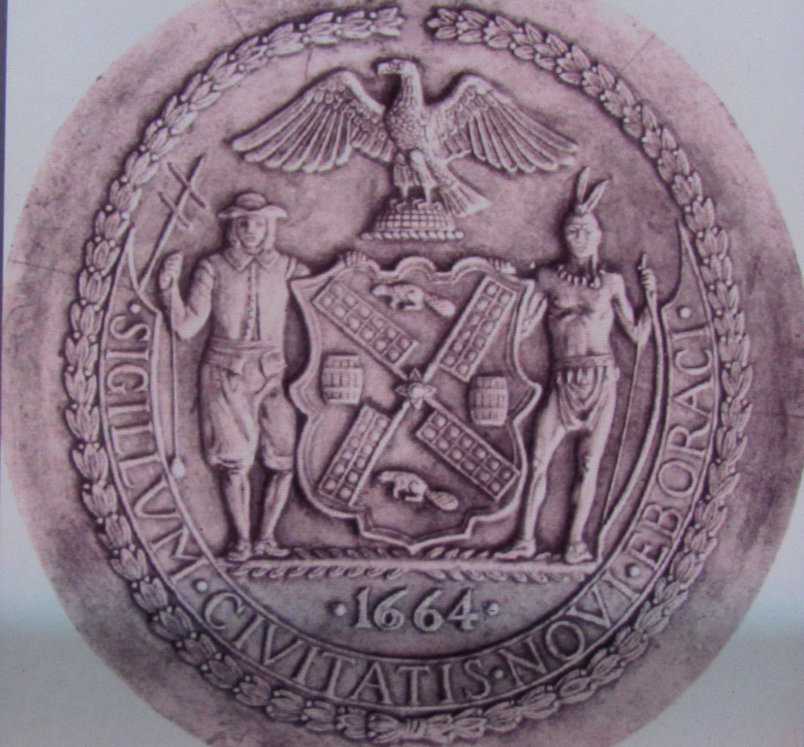 A seal of the state of new york
